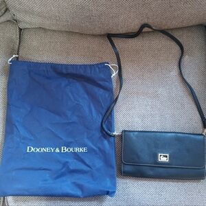 NWOT Dooney & Bourke Pebbled Leather Crossbody